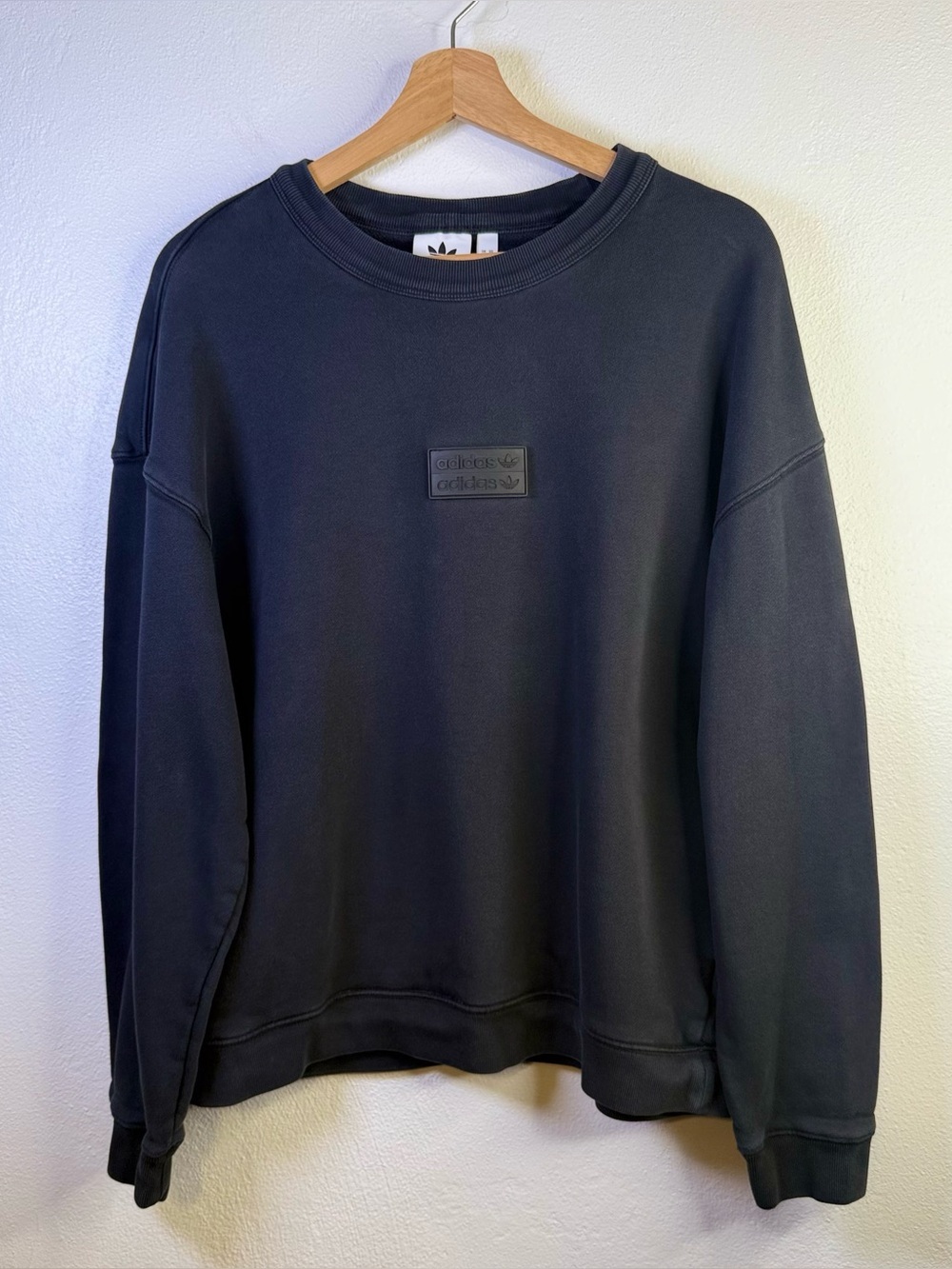 Adidas R.Y.V. Silicone Double Linear Badge Crew Sweatshirt Men’s Size Small